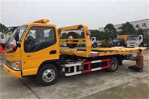 于都哪里有拖车服务